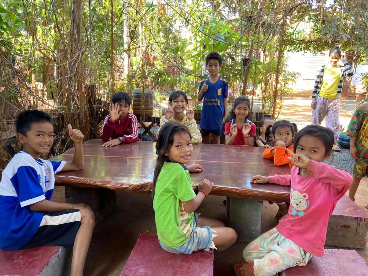 Banlung Ratanakiri Homestay & Jungle Trek מראה חיצוני תמונה