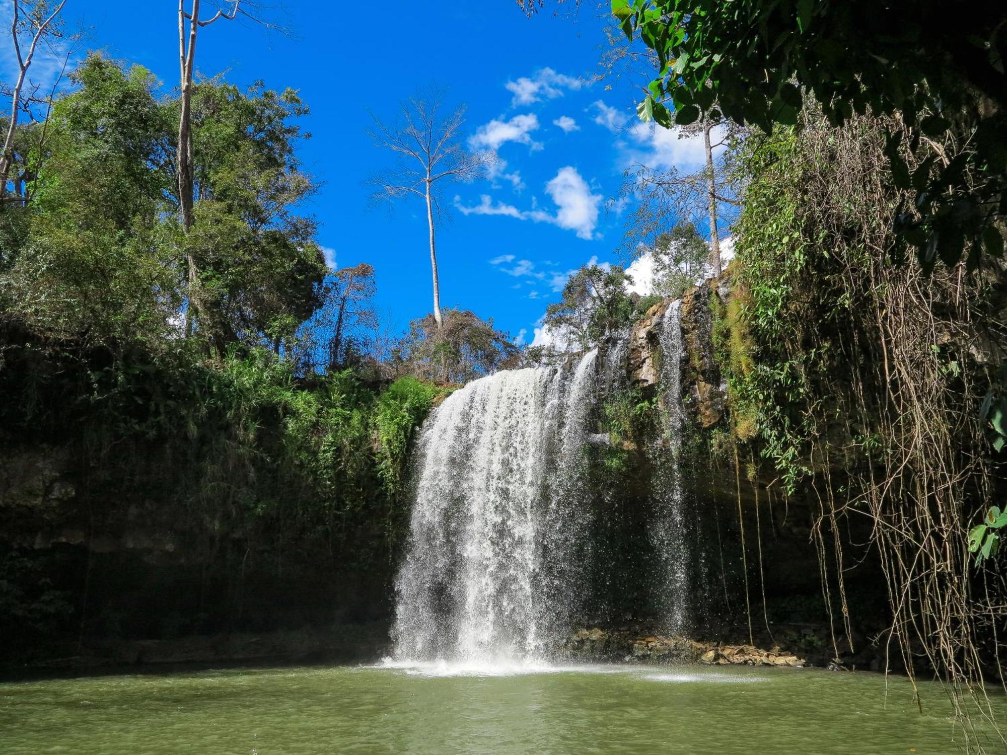 Banlung Ratanakiri Homestay & Jungle Trek מראה חיצוני תמונה
