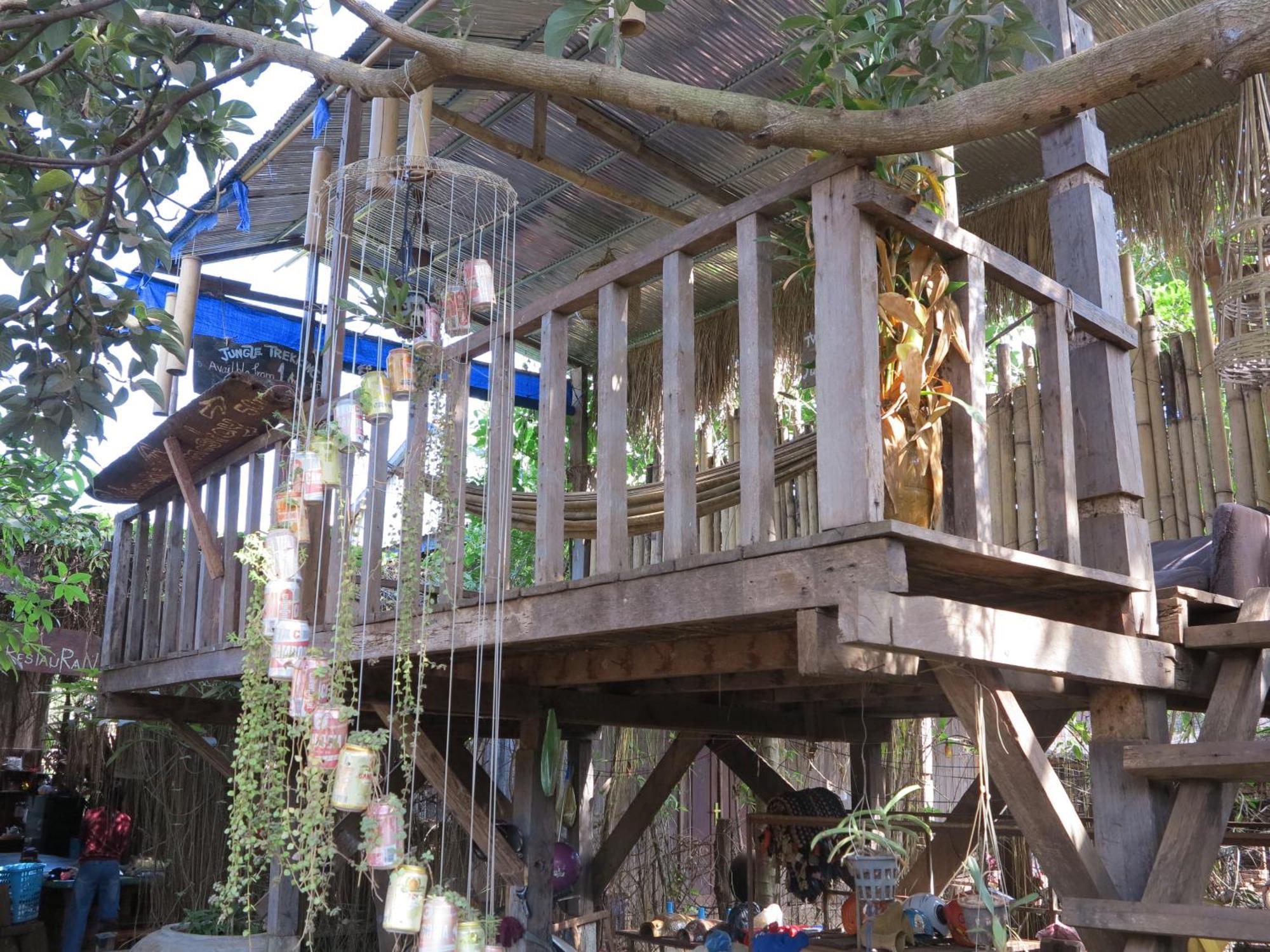 Banlung Ratanakiri Homestay & Jungle Trek מראה חיצוני תמונה
