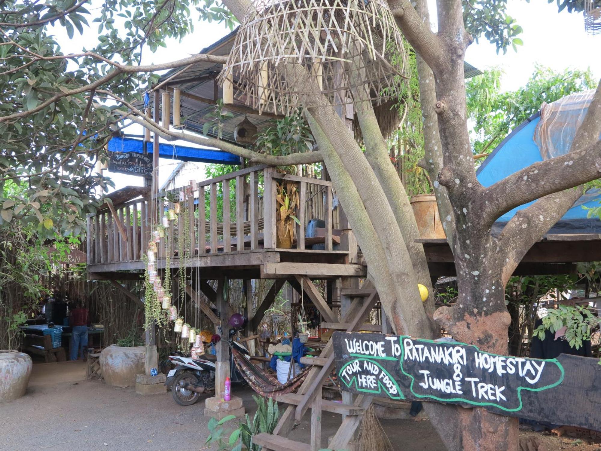 Banlung Ratanakiri Homestay & Jungle Trek מראה חיצוני תמונה