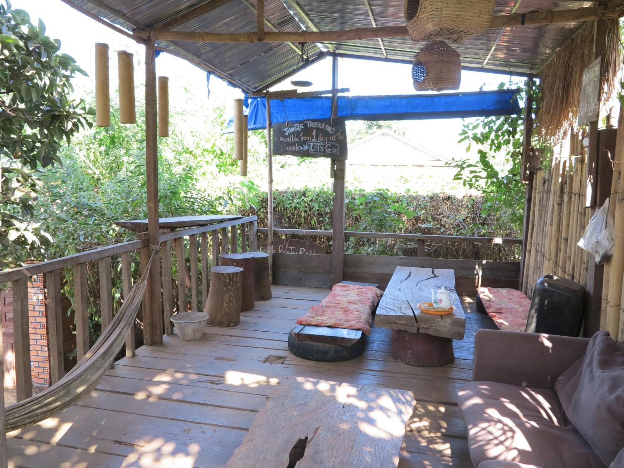 Banlung Ratanakiri Homestay & Jungle Trek מראה חיצוני תמונה