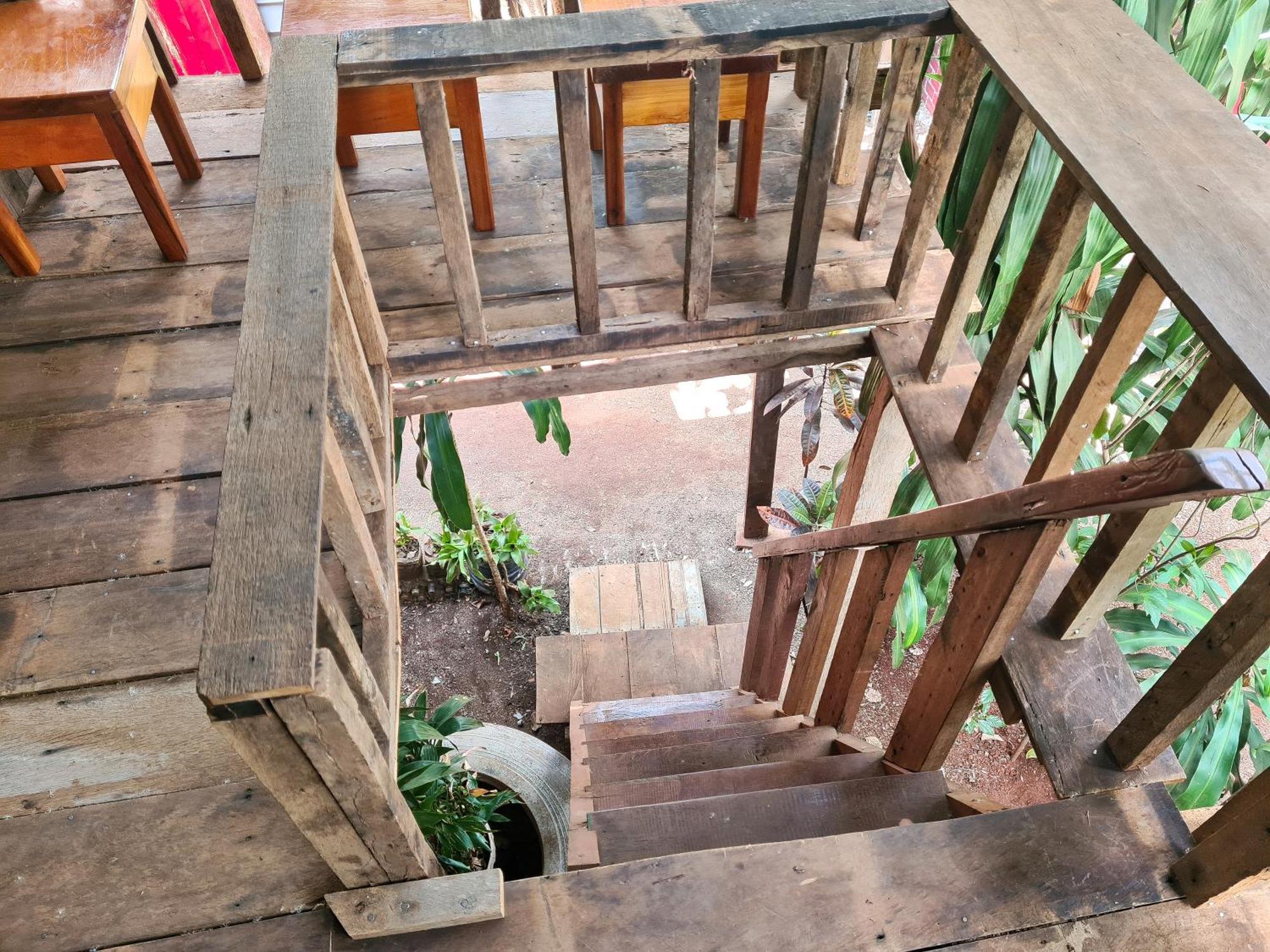 Banlung Ratanakiri Homestay & Jungle Trek מראה חיצוני תמונה